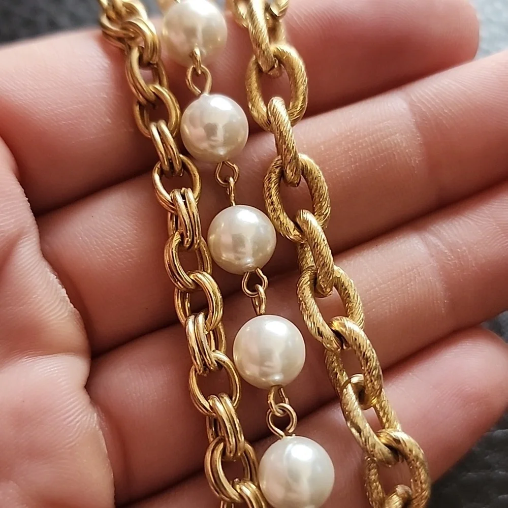 VTG Napier bracelet - Picture 2 of 7